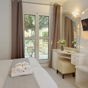 Orizon Tagoo Mykonos Bed & Breakfast
